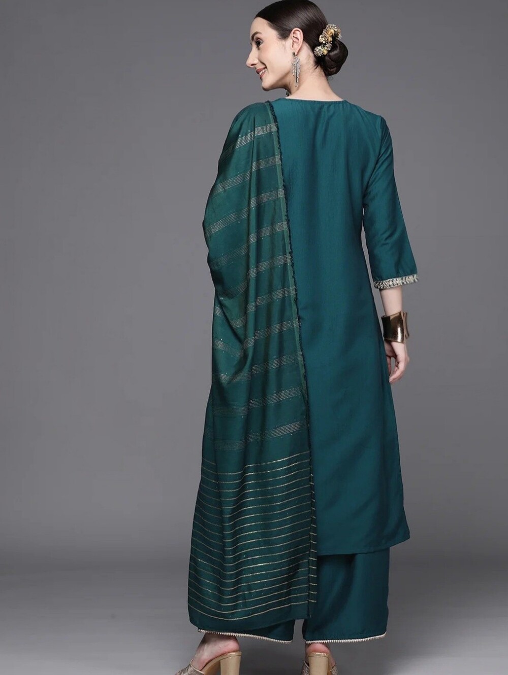 Indian ethic dress/ Elegant Teal Kurta Set with Gold Embroidery & Dupatta - Picture 2 of 5